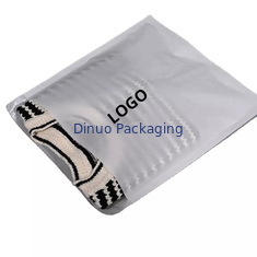 Enveloppe blanche de poche d'emballage de sac de papier cristal estampillé par habillement imperméable de logo fait sur commande