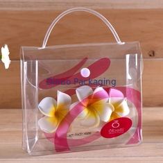 Vêtement emballant les sacs de empaquetage clairs de PVC avec le bouton et la main en plastique