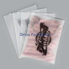 Sacs d'emballage à fermeture à glissière CPE personnalisés Sacs en plastique à fermeture à glissière transparente Sacs en plastique recouvertables pour vêtements
