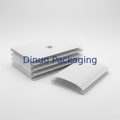 Un paquet de 100 sacs à lettres enveloppés en bulles conçus avec un style de bulle de colonne offrant une protection pour l'envoi de marchandises fragiles