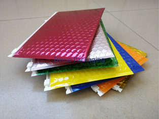 L'aluminium métallique polychrome a capitonné des cosmétiques de sac de serrure de tirette de bulle empaquetant le sac à bulles de tirette