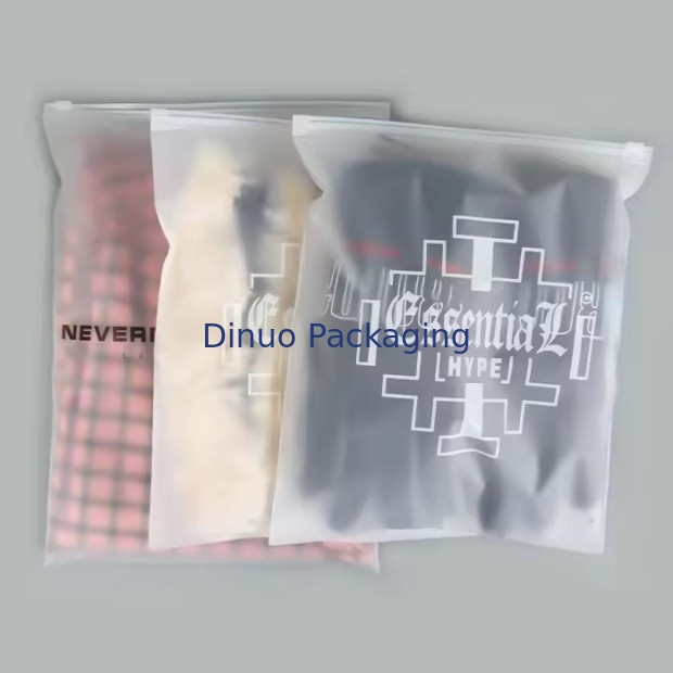 Sacs d'emballage à fermeture à glissière CPE personnalisés Sacs en plastique à fermeture à glissière transparente Sacs en plastique recouvertables pour vêtements