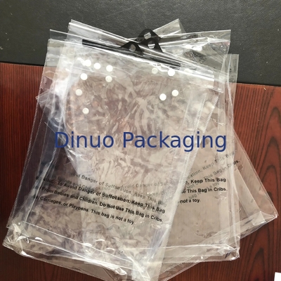 L'emballage clair adapté aux besoins du client de PVC de taille met en sac avec l'OEM/ODM de ruban adhésif avec le crochet