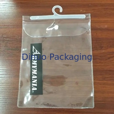 L'emballage clair adapté aux besoins du client de PVC de taille met en sac avec l'OEM/ODM de ruban adhésif avec le crochet
