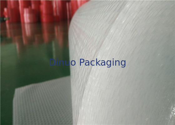 Bulle antichoc blanche empaquetant Rolls, bulle d'air amortissant l'enveloppe Rolls