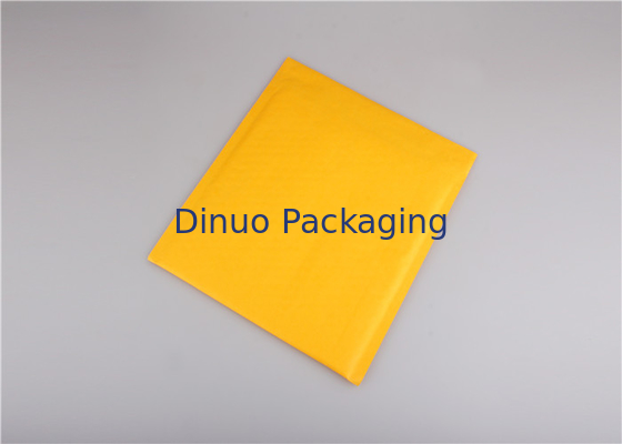 Enveloppes écologiques d'expédition de Papier d'emballage avec la taille faite sur commande intérieure d'enveloppe de bulle