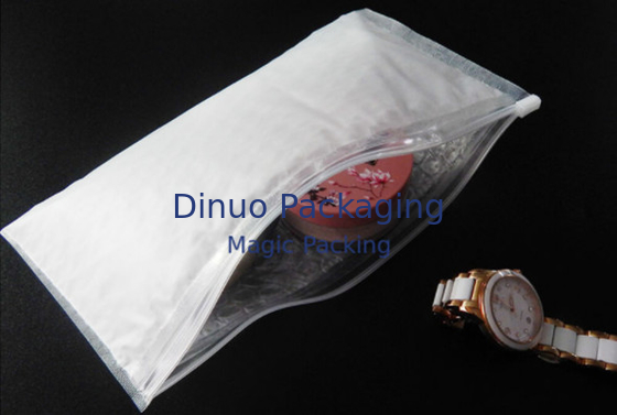 Le PE transparent capitonné avec la fermeture éclair de bulle met en sac la taille adaptée aux besoins du client par poche de déplacement de bijoux précieux