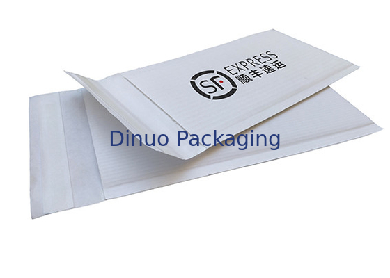 Aucune enveloppes matelassées ondulées blanches en plastique de papier d'emballage écologiques