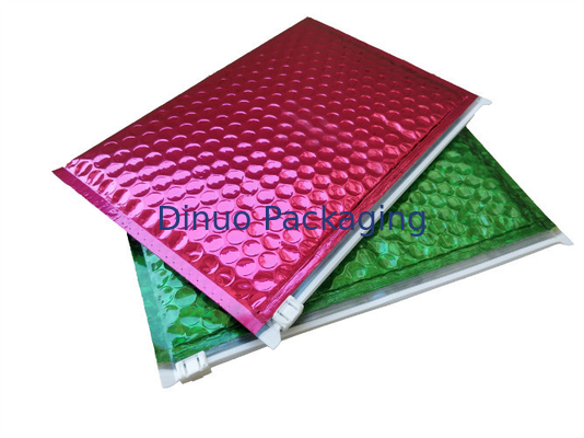 Le rouge Shinny le sac à bulles standard de tirette de paquet de l'aluminium A3 d'annonces métalliques d'enveloppe matelassée