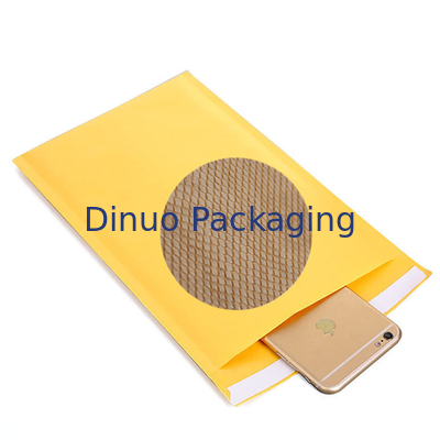 Les annonces capitonnées de papier de nid d'abeilles postal ont adapté l'enveloppe aux besoins du client pour la protection de coussin